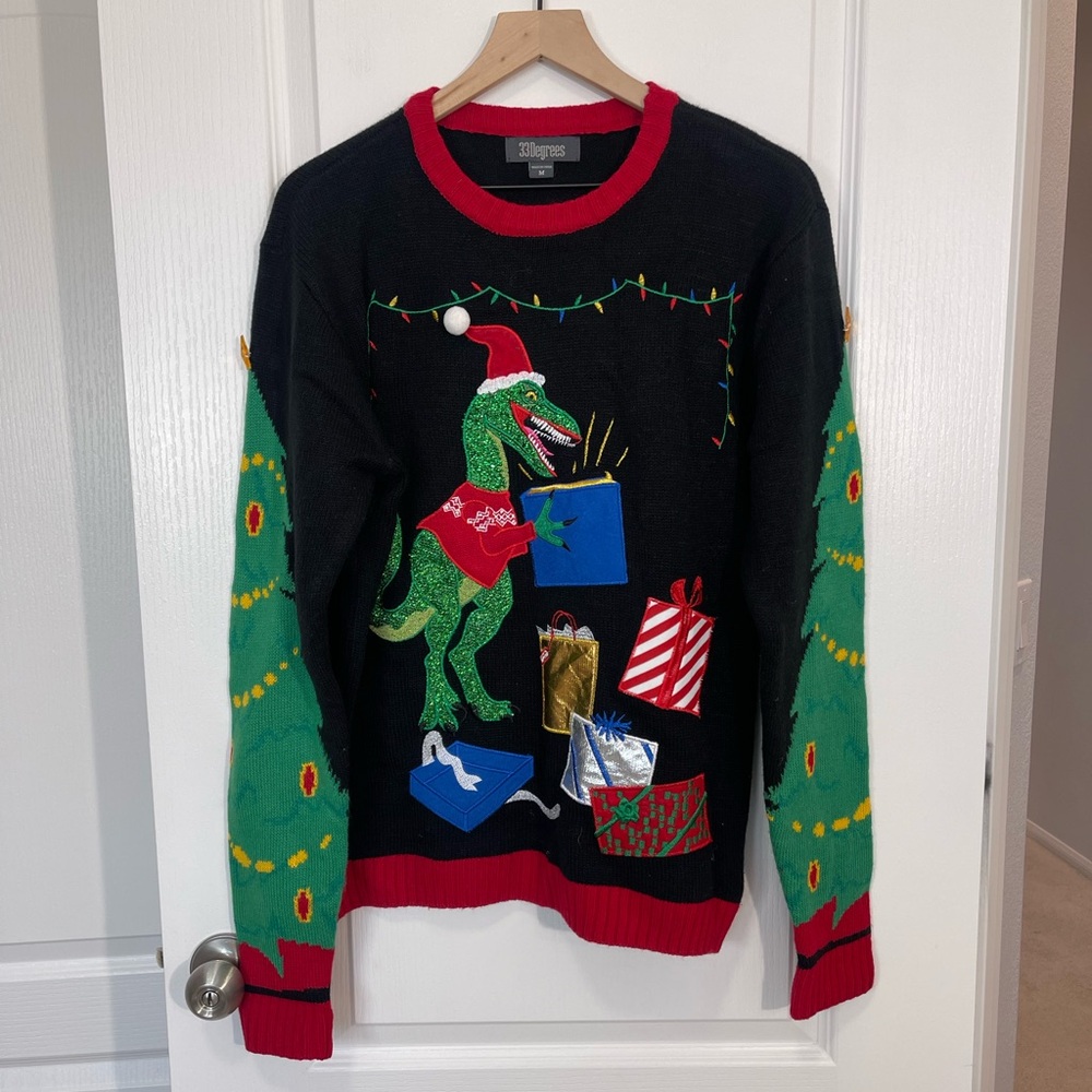 33 Degrees Dinosaur Men’s Christmas Sweater Medium